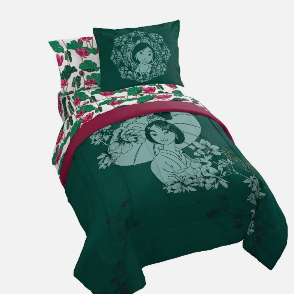 Disney Green emerald Comforter MULAN new! NWT